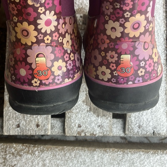 Big Kids Bogs 5 - Picture 8 of 11